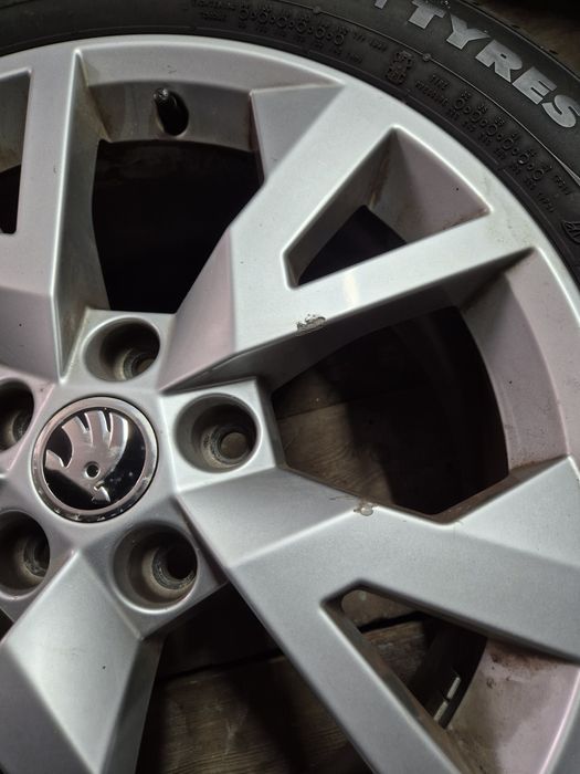 Oryginalne Koła 17" 5x112 + Opony 225/50/17 Skoda Octavia