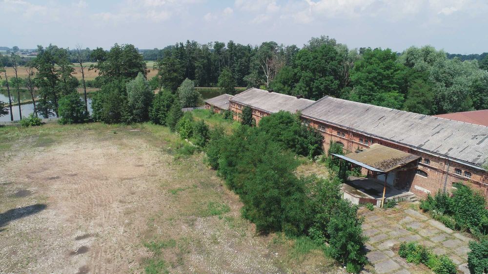 Nieruchomość ! Cukrownia 4 hektary ! Hale, budynki , antena GSM !