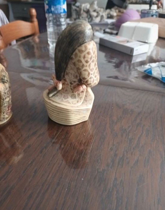 Figura de Netsuke japonês - Gueixa