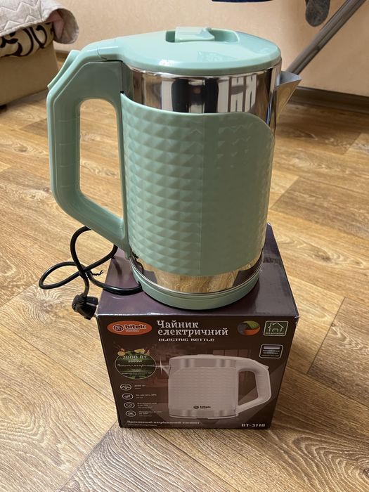 Продам чайник bitek остался последний только белый