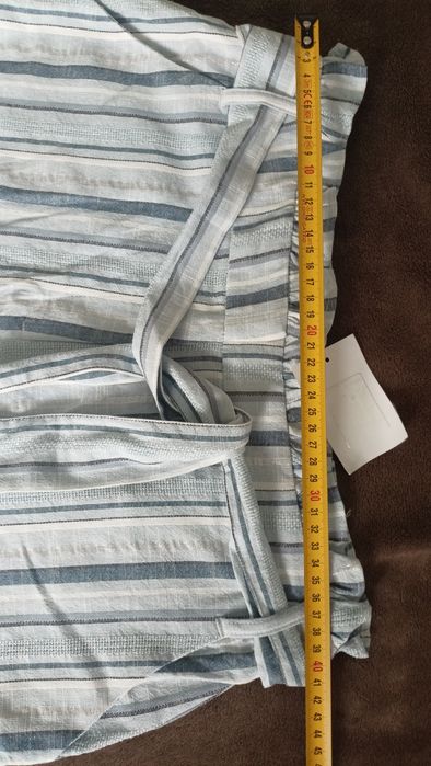 Krótkie spodenki szorty z wysokim stanem c&a