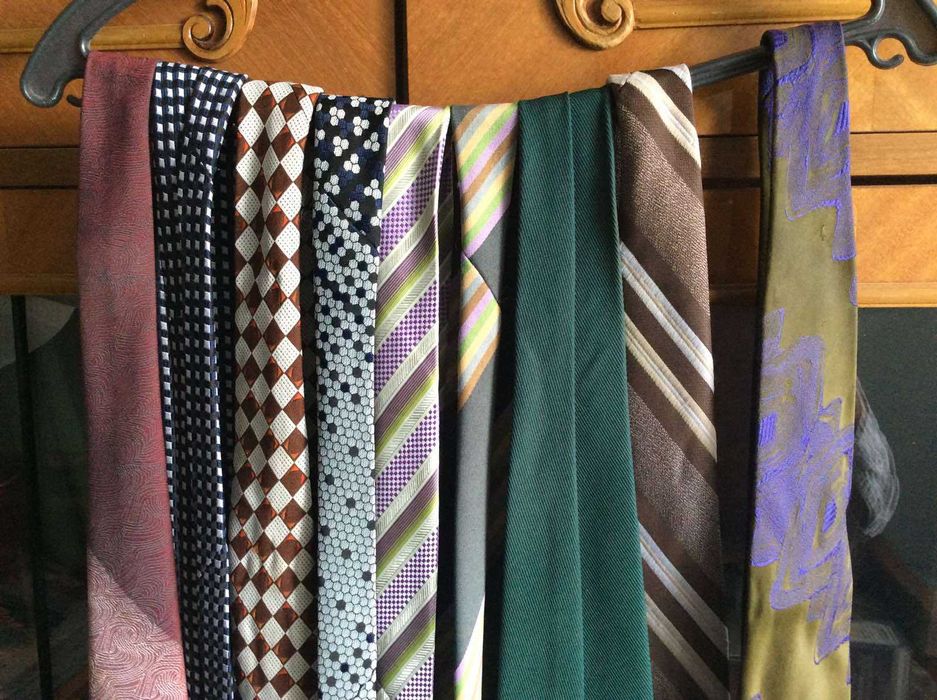 ПРОДАМ мужские галстуки