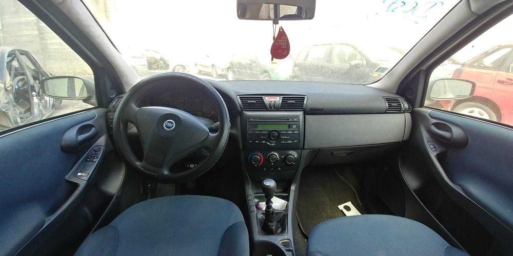 Fiat Stilo para peças