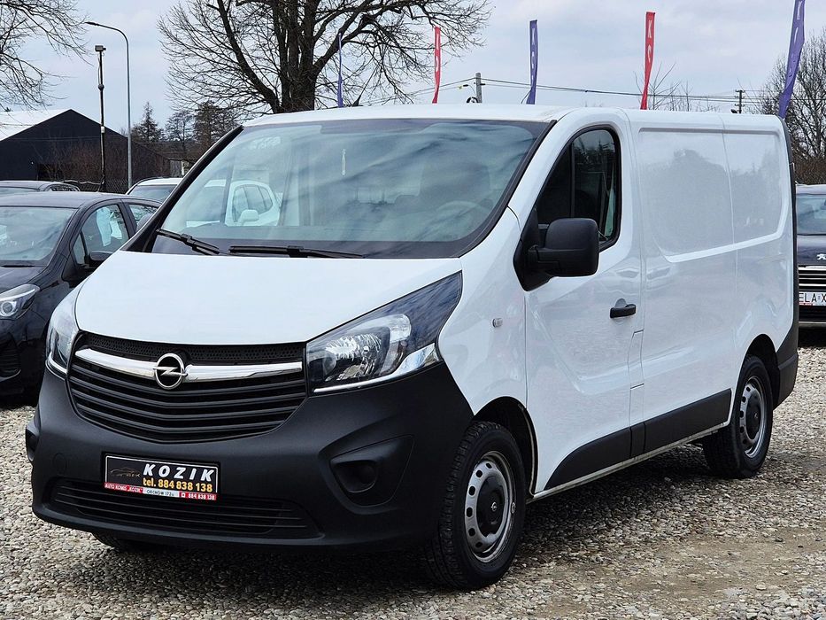 Opel Vivaro  2017r. Niski Udokumentowany Przebieg ! Klima ! Navi ! Kamera Cofania!