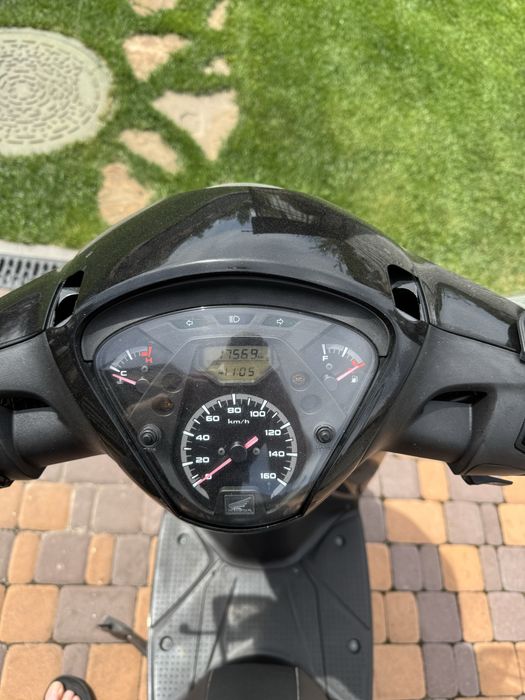 Продам скутер Honda SH 150