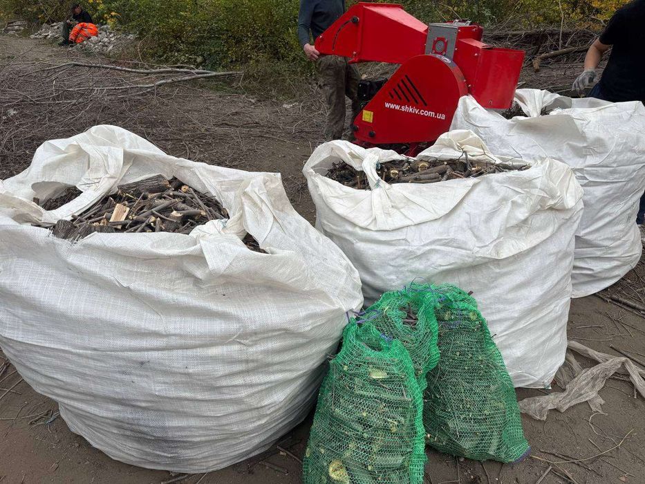 Продам дрова / рублена гілка  Акация твердые  породы