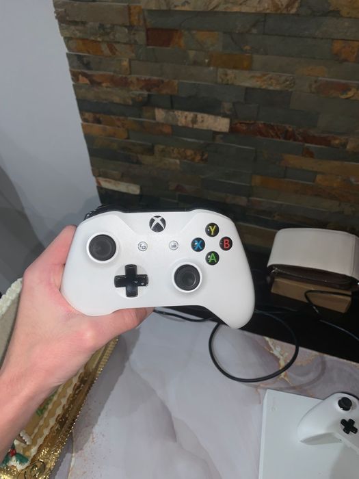 Xbox One S 500 gb