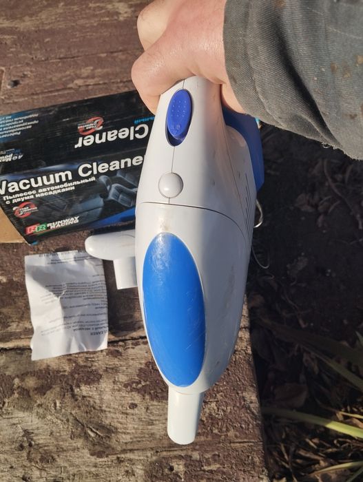 Автопилисос майже новий