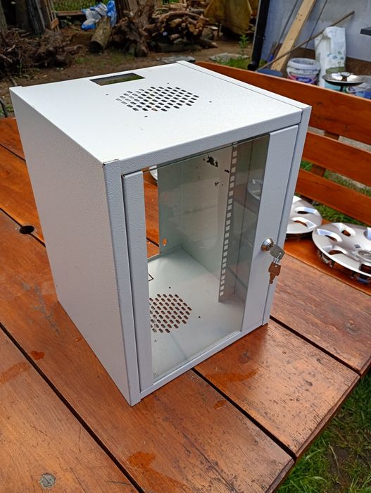 Szafa teletechniczna rack 10" 9U