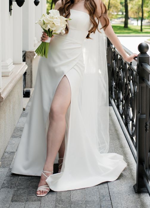 Корсетна весільна сукня+фата