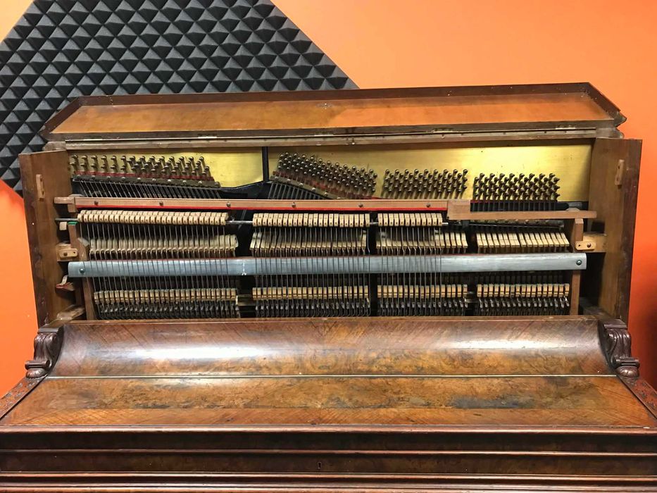 Pianino antyczne