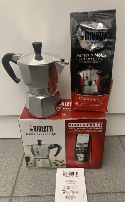 Bialetti Moka Express 3tz + kawa Perfetto Moka 250g zestaw