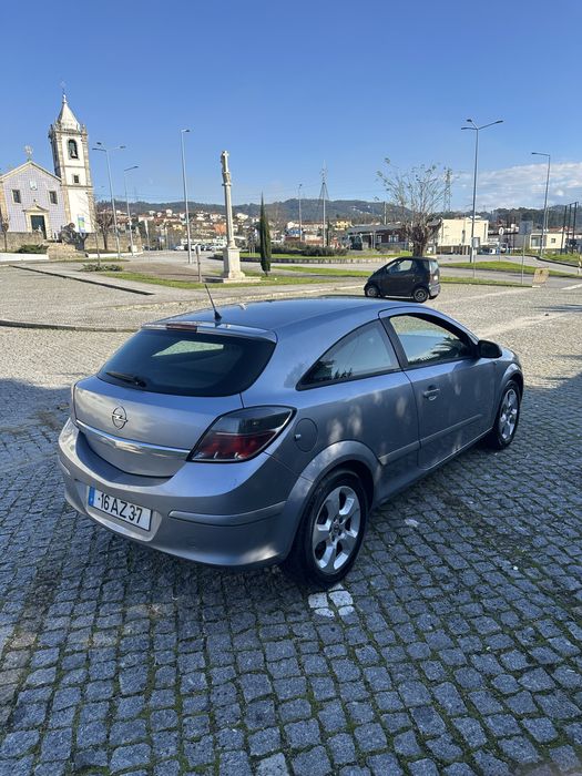 Opel Astra GTC 2 lugares