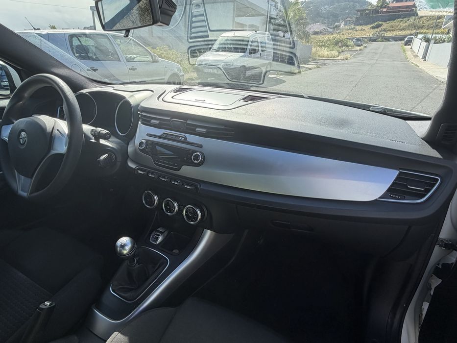 Alfa Romeo Giulietta  1600CC com 105cv, diesel