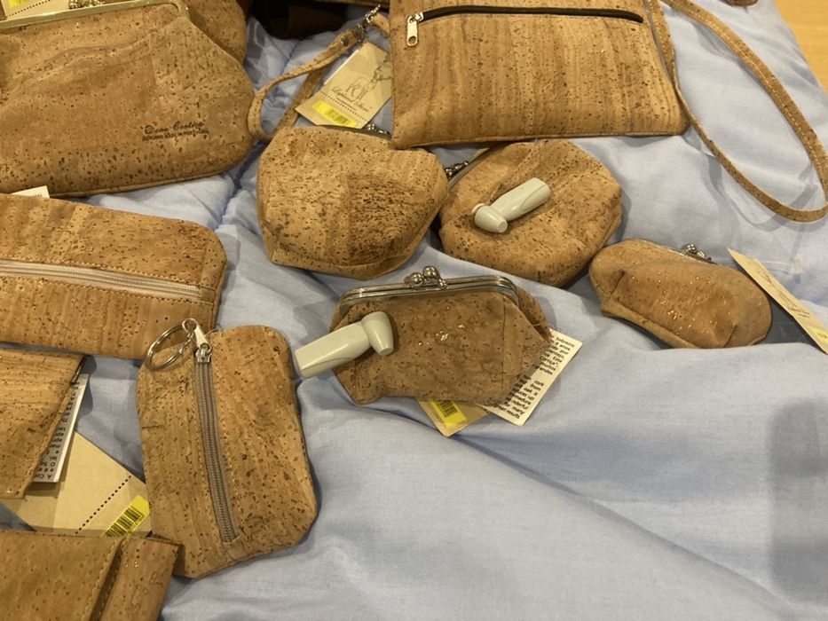 NOVAS! Malas e bolsas em cortiça!