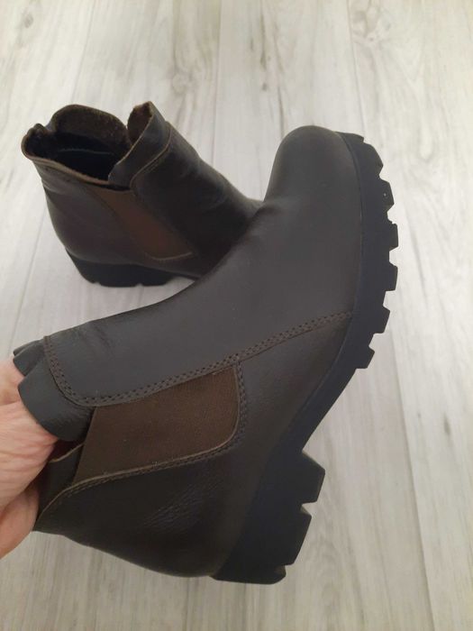 Кожаные ботинки,