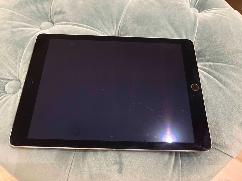 iPad Air Wi-fi Cellular 16GB Space Gray