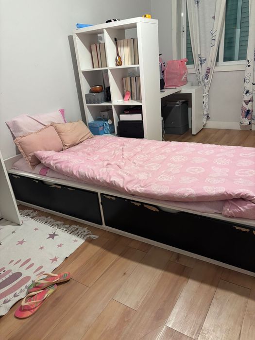 Cama solteiro com colchão e estrado