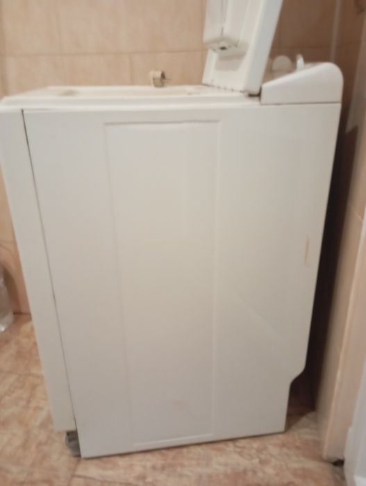 Продам пральну машину Zanussi TA 833 V