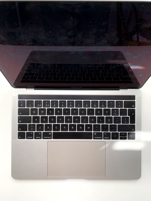 MacBook Pro (13 polegadas, 2019, duas portas Thunderbolt 3)