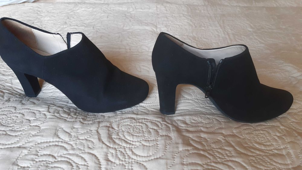 Unisa botki zamszowe