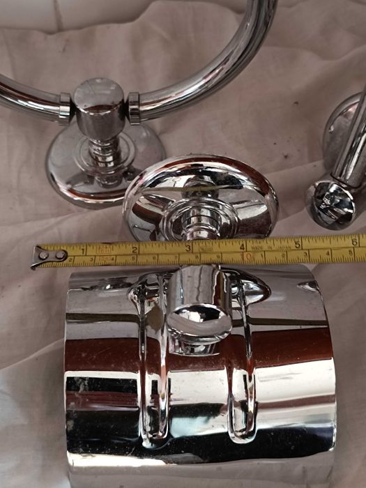 Conjunto em inox para WC de 4 peças