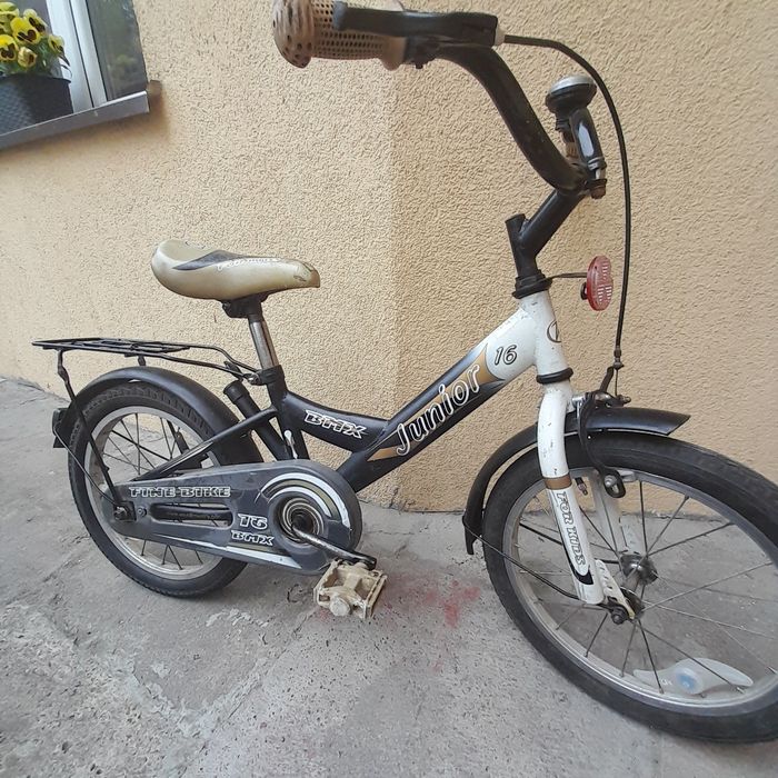 Sprzedam rowerek dla dziecka 16 cali plus kask