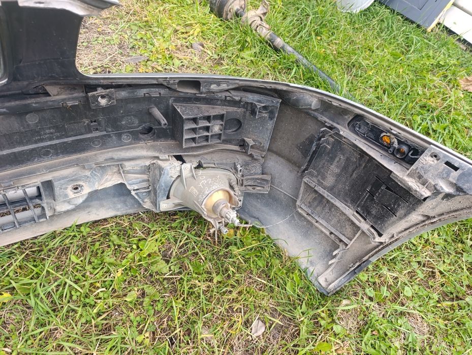Бампер передній Volvo S80 вольво
