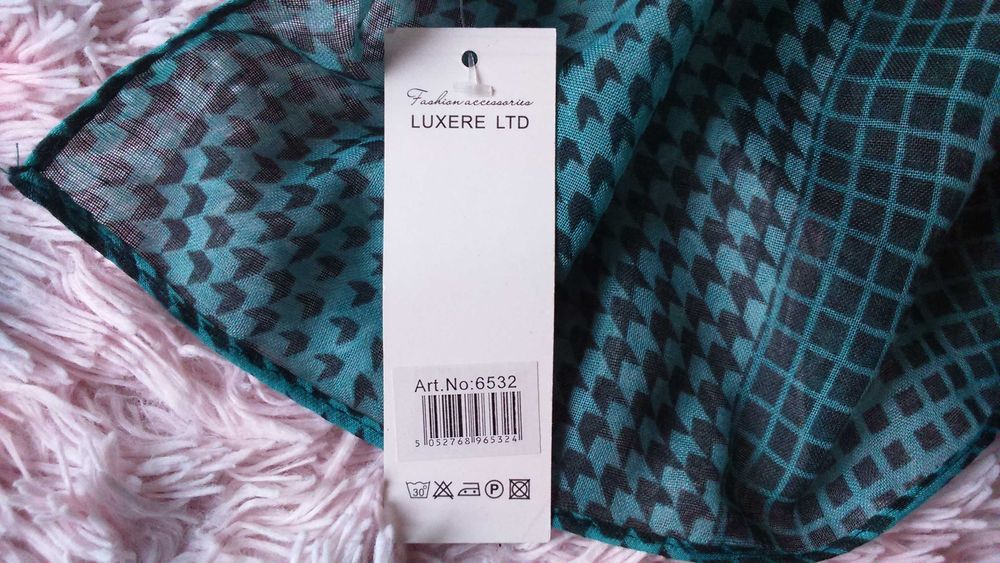 Шарф новий від    Luxere
