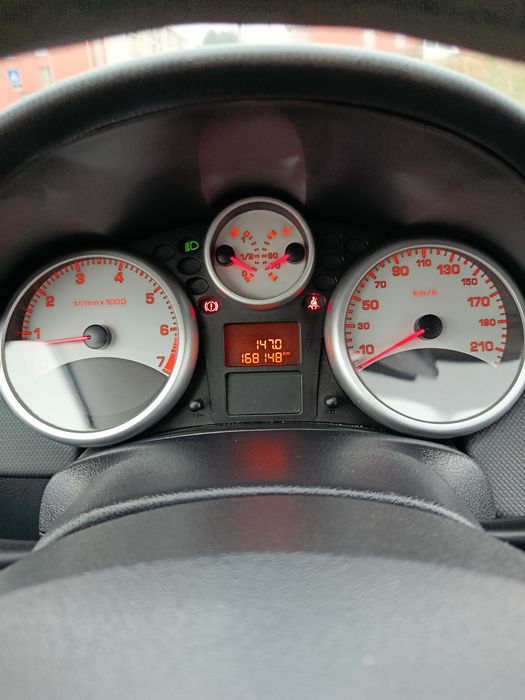 Peugeot 207 1.4i em bom estado !!!