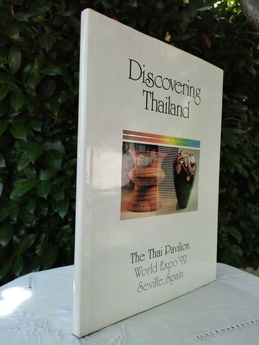 Discovering Thailand (William L. Warren)