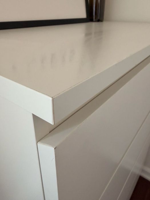 Cómoda branca Ikea