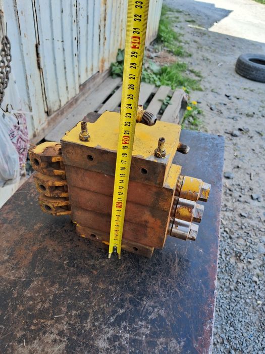 Гідророзподільник