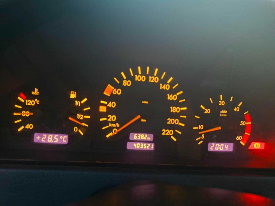 Mercedes-Benz C 220 CDI Station (W202) – 1999 | Mecânica Cuidada e Fiável — photo 4