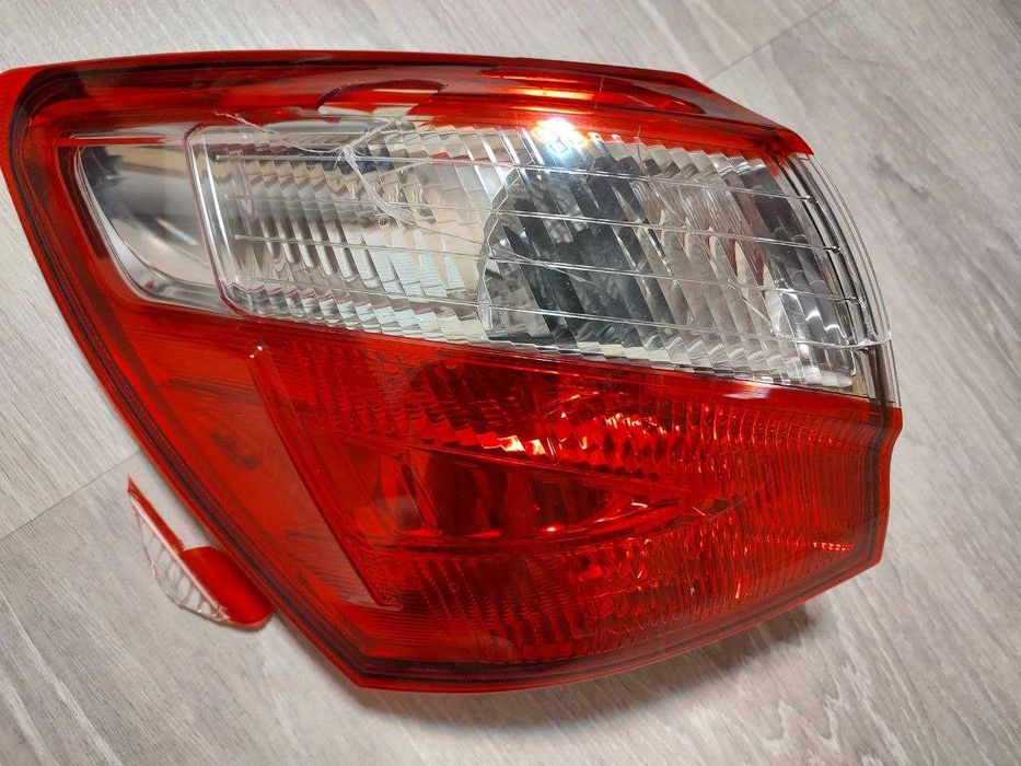 Стоп задній лівий оригінал для Nissan Qashqai 10-14 рік