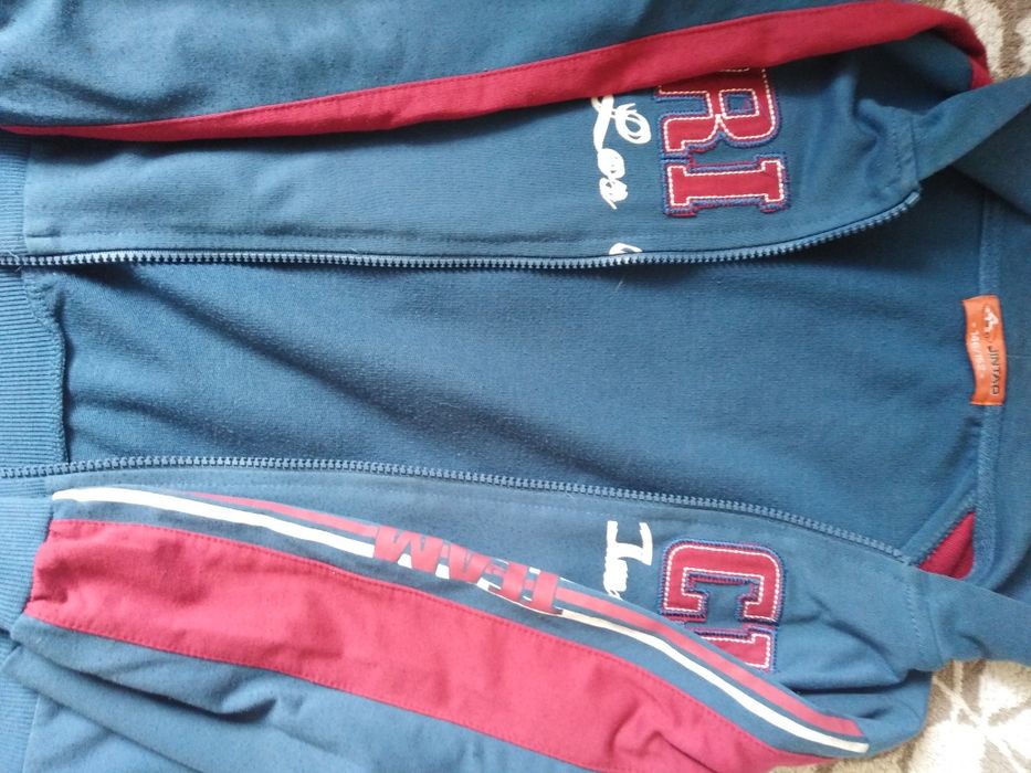 Кофта з папюшоном