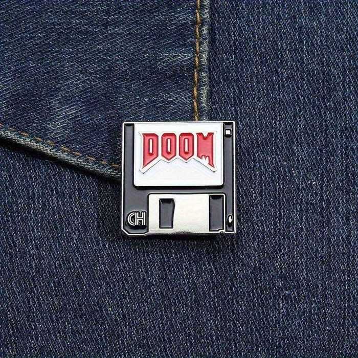 NOVO - Pin do Jogo - DOOM
