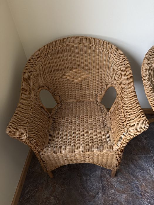 Cadeiras e mesa jardim ou interior