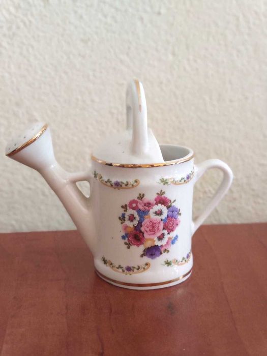 Conjunto de 4 miniaturas em limoges