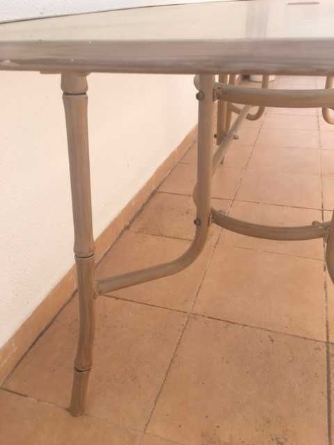 Mesa de exterior de vidro