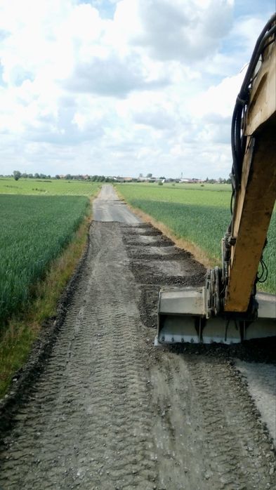 Usługi sprzętowe - koparka, koparko-ładowarka, ładowarka, sortownik