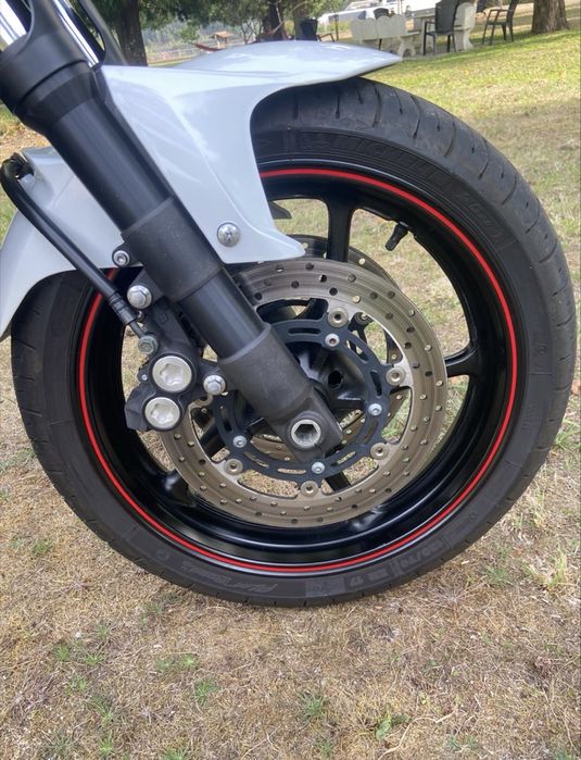 Yamaha FZ6 N S2, ano 2008 | 12.417 km | Excelente estado.