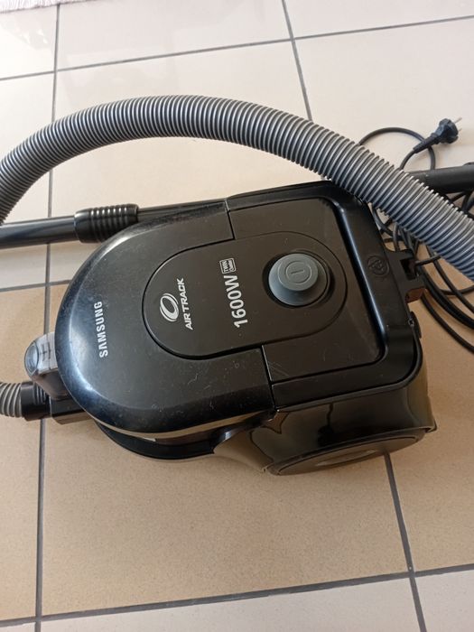 Продам пылесос самсунг 1600вт