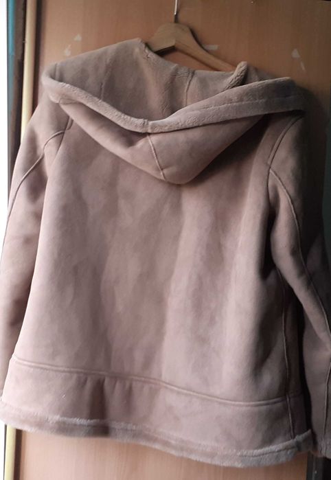 Casaco quente com capuz castanho  el corte inglés M