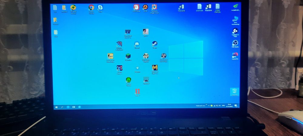 Продаю ноутбук asus