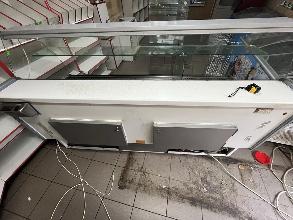 Холодильна вітрина