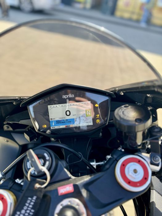 Aprilia Rsv4 2018 рік