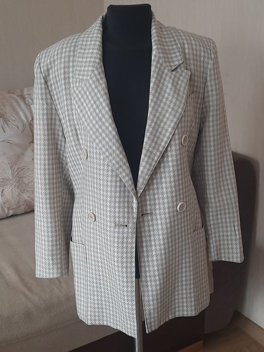 Пиджак  женский 46 р.