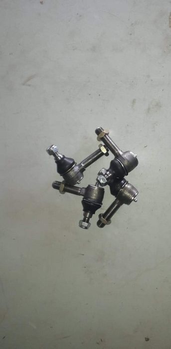 4 SZTUKI Końcówka drążka z nakretka, przegub. KOMPLET URSUS C-330