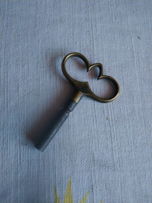 Антикварные часы настенные "Генри Мозеръ и К°"